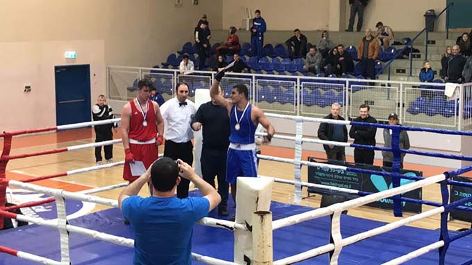 ابن اللد احمد ابو عبدون يحصل على لقب بطل اسرائيل في الملاكمة
